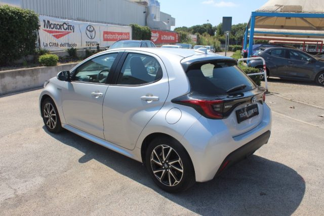 TOYOTA Yaris usata, con Telecamera per parcheggio assistito