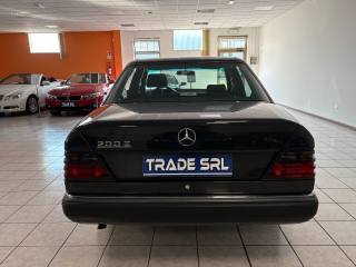 MERCEDES-BENZ 200 usata 4