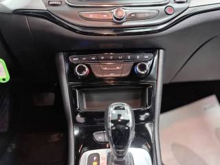 OPEL Astra usata, con Touch screen