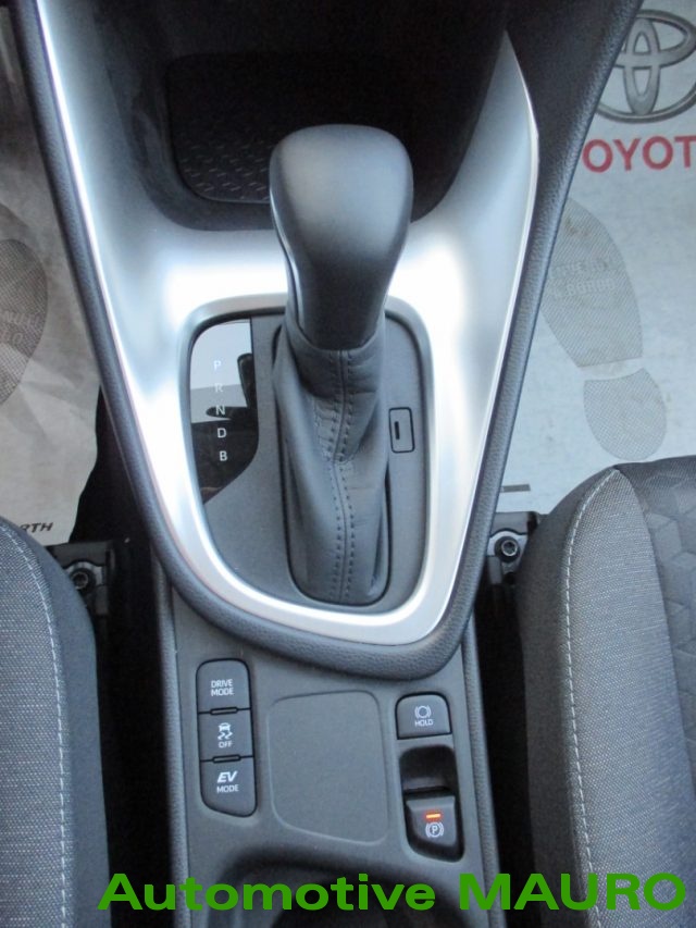 TOYOTA Yaris usata, con Sensore di luce