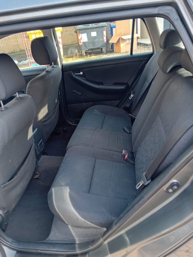 TOYOTA Corolla usata, con Servosterzo