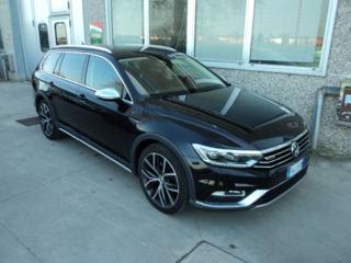 VOLKSWAGEN Passat Alltrack usata, con Airbag