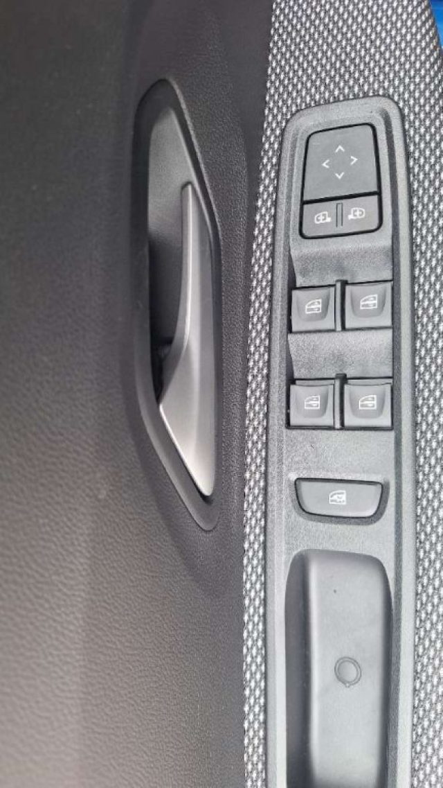 DACIA Sandero usata, con Autoradio