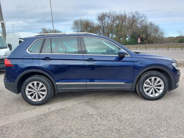 VOLKSWAGEN Tiguan usata, con Autoradio