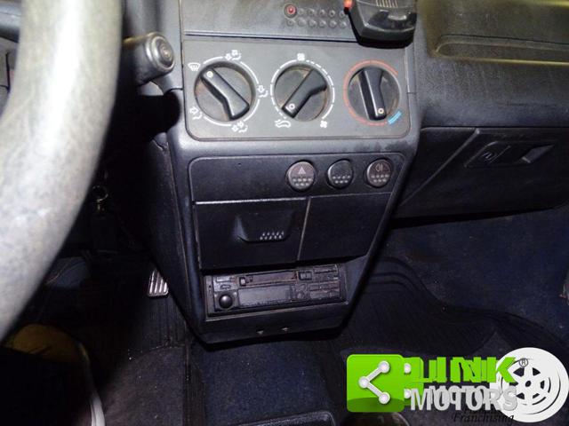 PEUGEOT 205 usata 11
