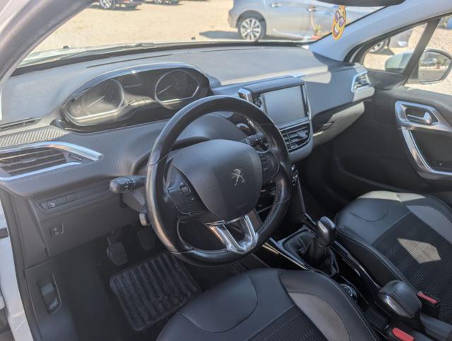 PEUGEOT 2008 usata, con Controllo automatico clima
