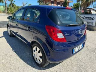 OPEL Corsa usata, con Autoradio