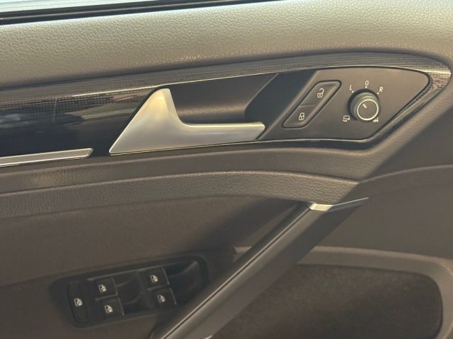 VOLKSWAGEN Golf usata, con Sensore di pioggia