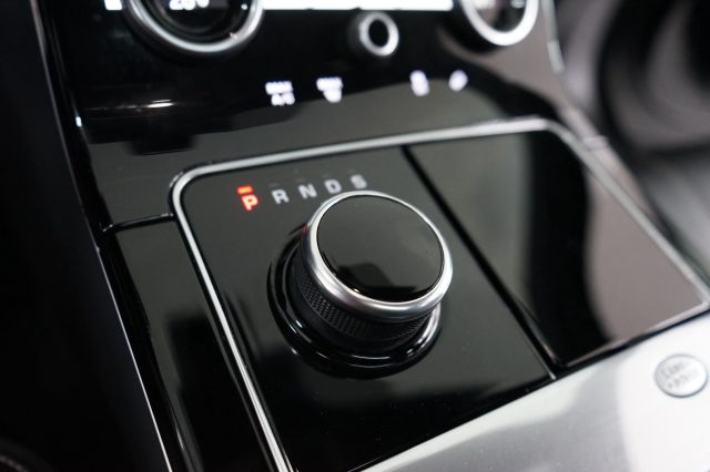 LAND ROVER Range Rover Velar usata, con Controllo trazione