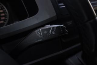 VOLKSWAGEN Caravelle usata, con Bracciolo