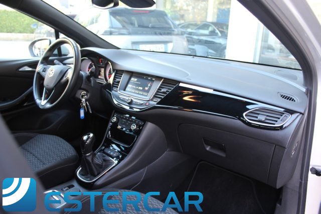 OPEL Astra usata, con Controllo automatico clima