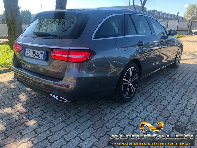 MERCEDES-BENZ E 200 usata, con Airbag Passeggero
