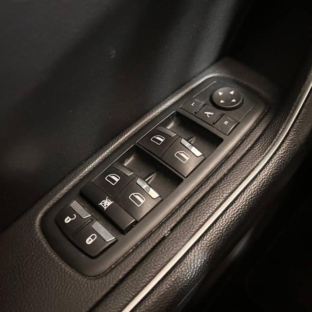 MASERATI Levante usata, con Leve al volante