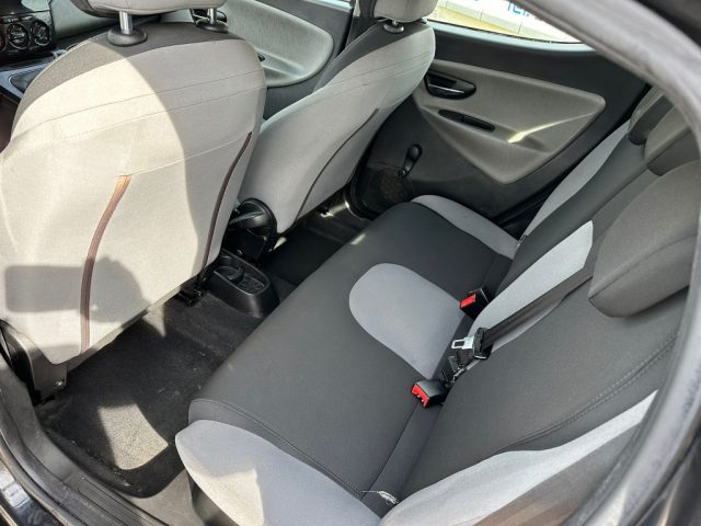 LANCIA Ypsilon usata, con MP3