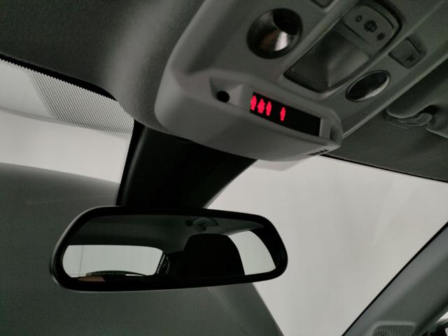 PEUGEOT 208 usata, con Park Distance Control
