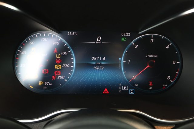 MERCEDES-BENZ GLC 220 usata 6