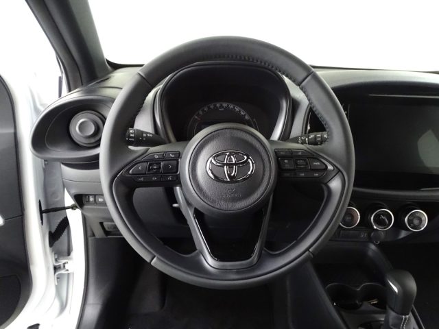 TOYOTA Aygo X usata, con Autoradio digitale