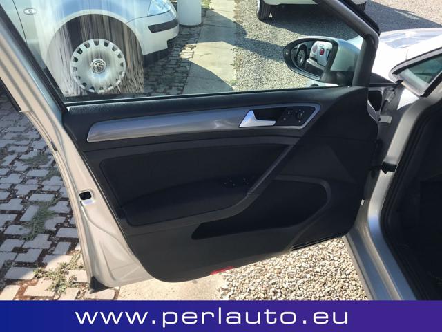 VOLKSWAGEN Golf usata, con Alzacristalli elettrici