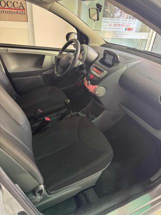 TOYOTA Aygo usata, con Autoradio
