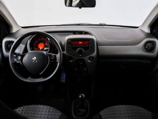 PEUGEOT 108 usata, con Autoradio digitale