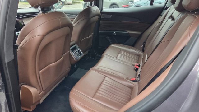 MASERATI Grecale usata, con USB