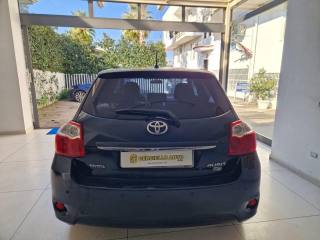 TOYOTA Auris usata, con Antifurto