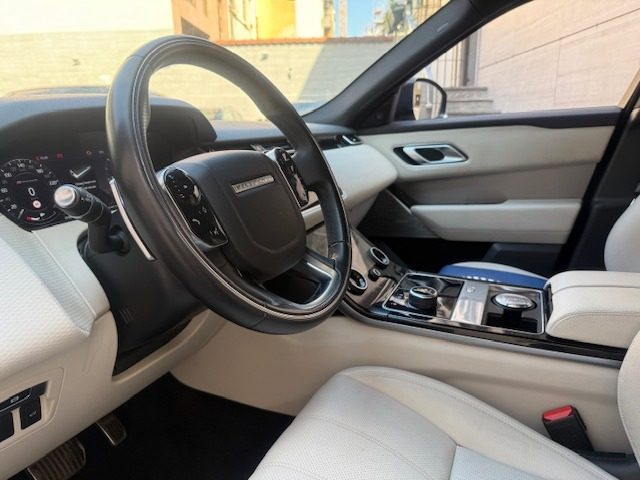 LAND ROVER Range Rover Velar usata, con Sistema di navigazione