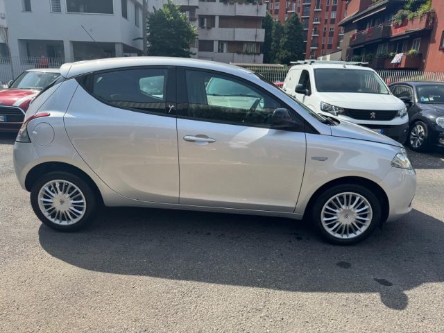 LANCIA Ypsilon usata, con Autoradio