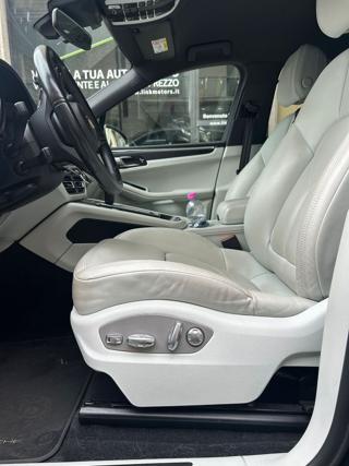 PORSCHE Macan usata, con Vivavoce