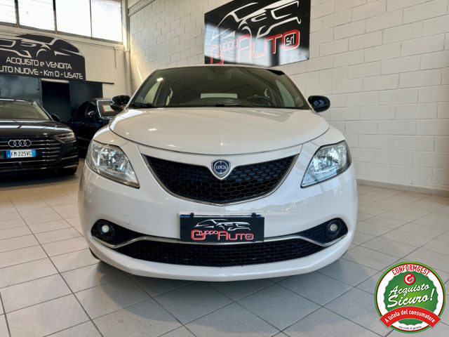 LANCIA Ypsilon usata, con Airbag
