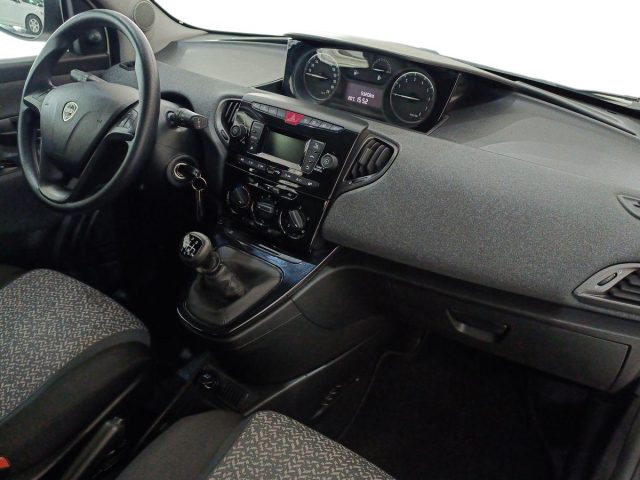 LANCIA Ypsilon usata, con Servosterzo