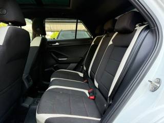 VOLKSWAGEN T-Roc usata 12