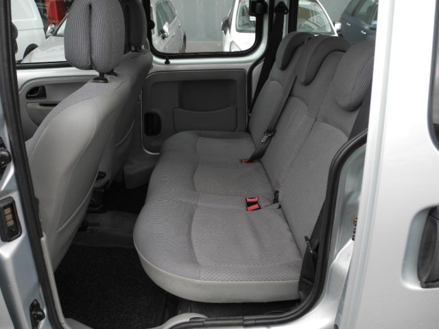 RENAULT Kangoo usata, con Specchietti laterali elettrici