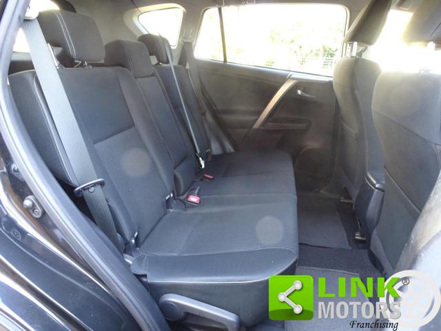 TOYOTA RAV 4 usata, con Leve al volante