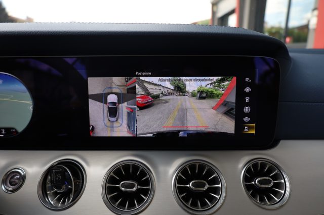 MERCEDES-BENZ E 220 usata, con Spoiler