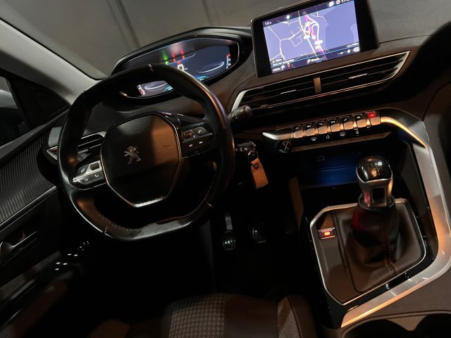 PEUGEOT 3008 usata, con Boardcomputer