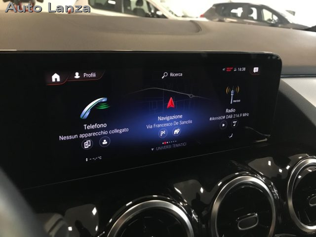 MERCEDES-BENZ GLA 250 usata, con Controllo automatico clima
