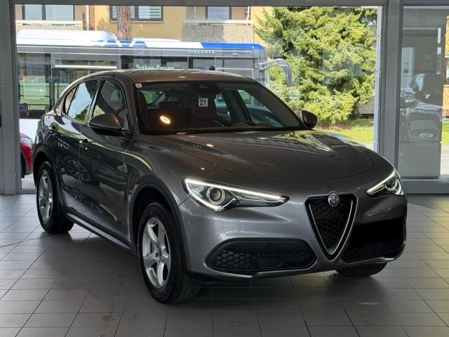 ALFA ROMEO Stelvio usata, con Controllo automatico clima