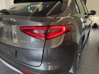 ALFA ROMEO Stelvio usata, con Autoradio