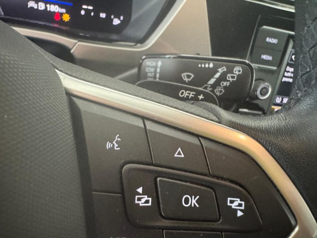 VOLKSWAGEN Touran usata, con Fari LED