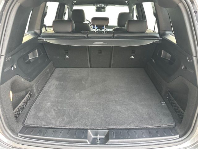 MERCEDES-BENZ GLB 200 usata, con Controllo automatico clima