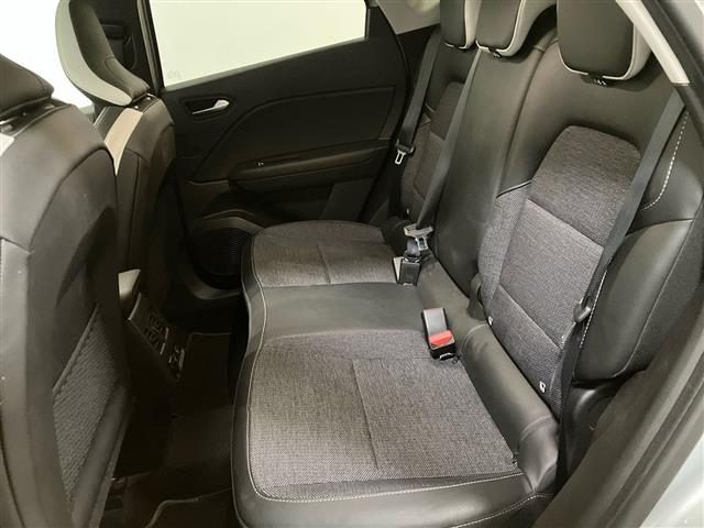 RENAULT Captur usata, con Volante in pelle