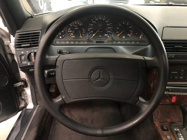 MERCEDES-BENZ SL 300 usata, con Climatizzatore