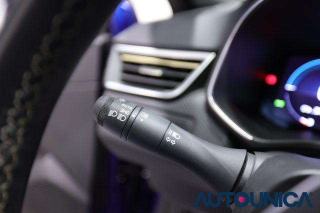 RENAULT Clio usata, con Fari LED