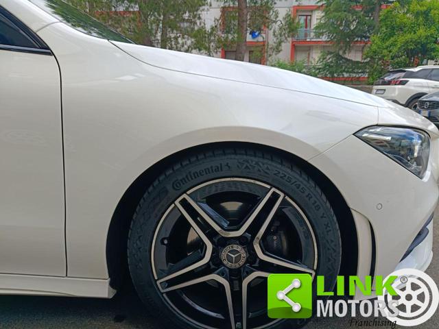 MERCEDES-BENZ CLA 180 usata, con Hill holder