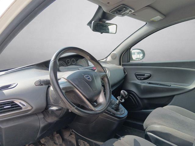 LANCIA Ypsilon usata, con Autoradio