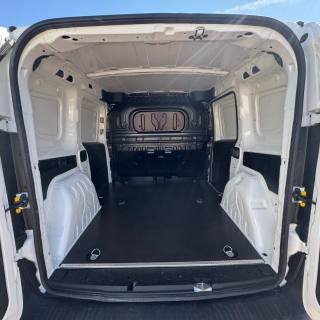FIAT Doblo usata, con USB