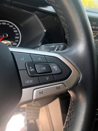 VOLKSWAGEN T-Cross usata, con USB