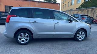 PEUGEOT 5008 usata, con Autoradio