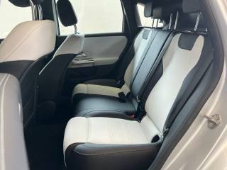MERCEDES-BENZ B 180 usata, con Interni in pelle